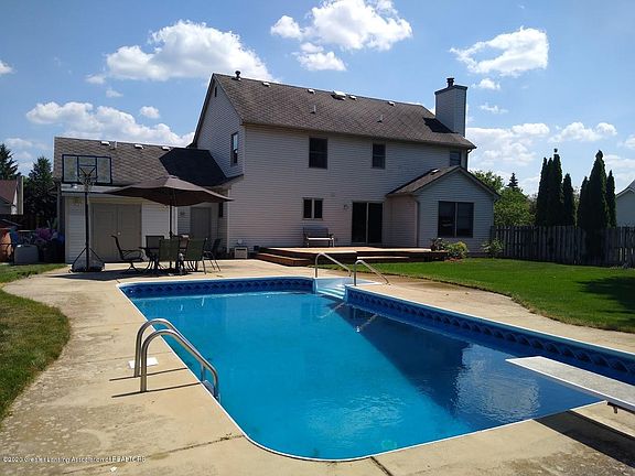 2nd image of 6704 French Creek Dr