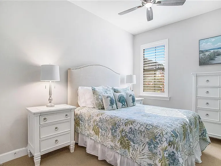 7674 Jacaranda Ln — Photo 14
