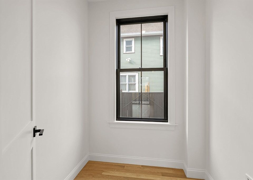 1st image of 27 Shepard St #3
