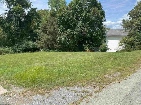 820 Elysian Ave, Morgantown, WV 26501