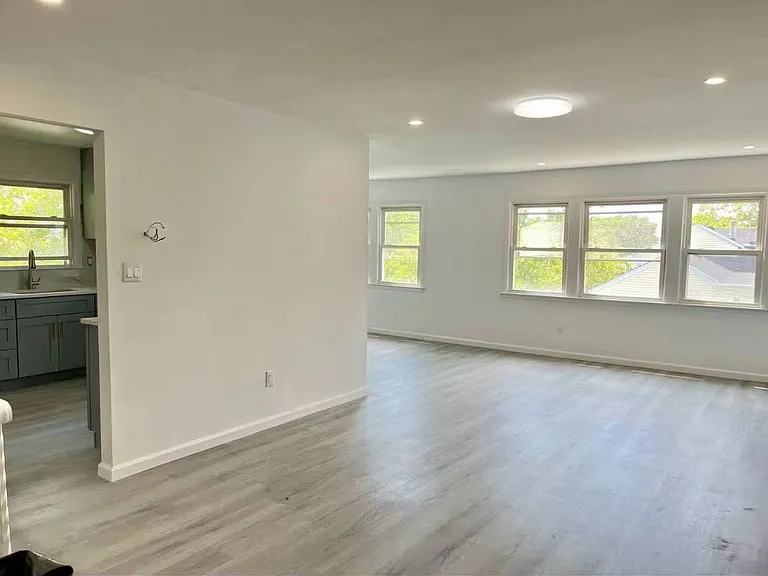 57-24 Cloverdale Blvd #2 — Photo 4