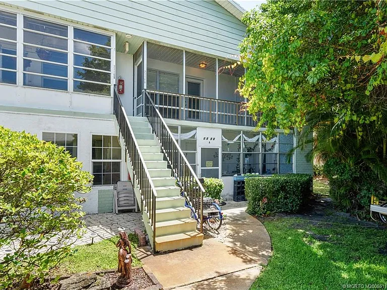 2118 SE Edler Dr #B — Photo 19