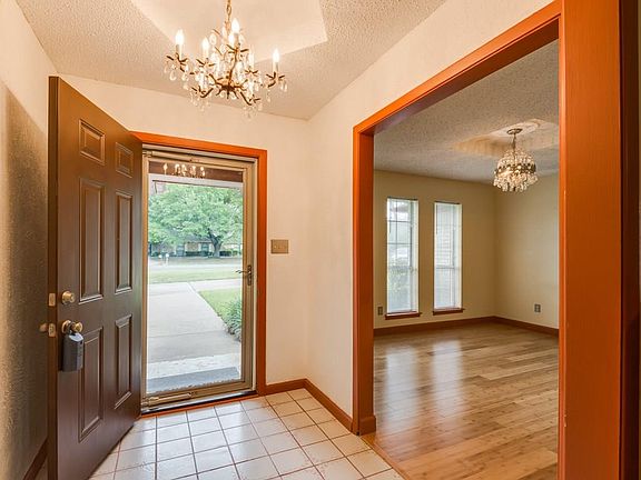 5th image of 3502 Westwood Cir