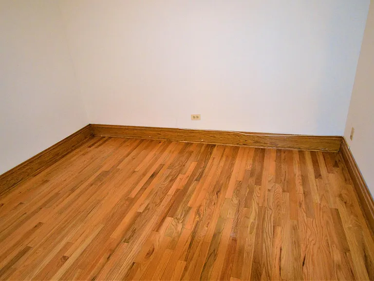 638 W Drummond Pl #G — Photo 5