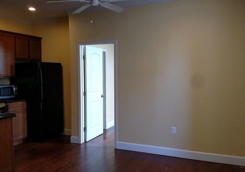 1st image of 618 Dauphine St APT 3