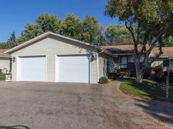 3066 Riviera Ct SE, Kentwood, MI 49512