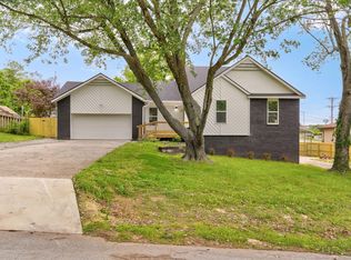 2021 E Lark St, Springfield, MO 65804