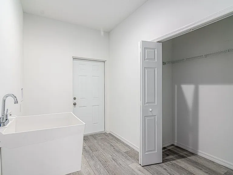 441 Helicon Ave NW — Photo 18