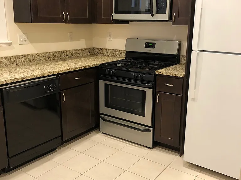 9 Upland Rd #8 — Photo 7