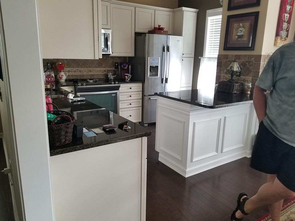 2nd image of 1010 Summer Hollow Rd