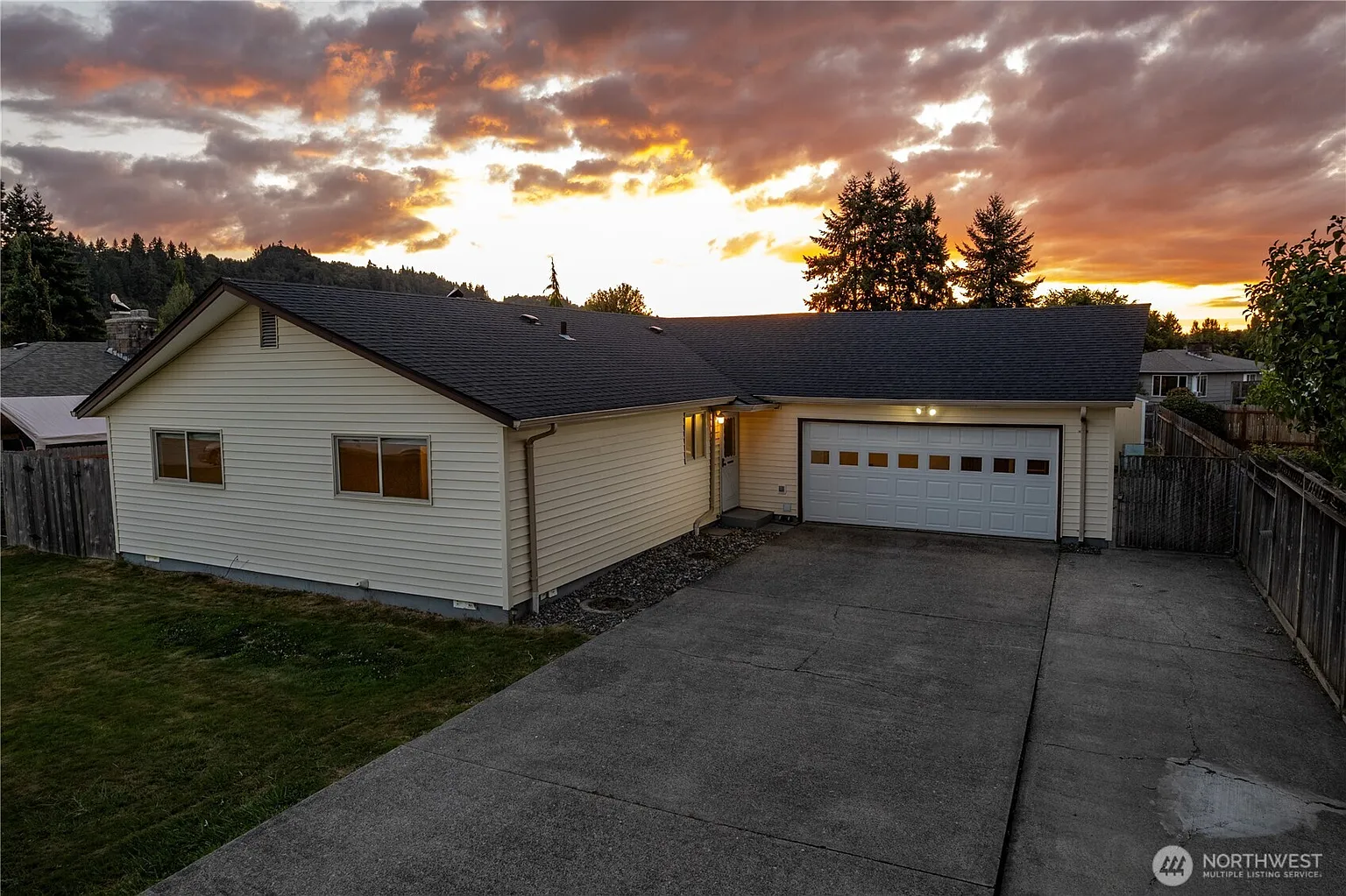 2251 Rose Place photo 1