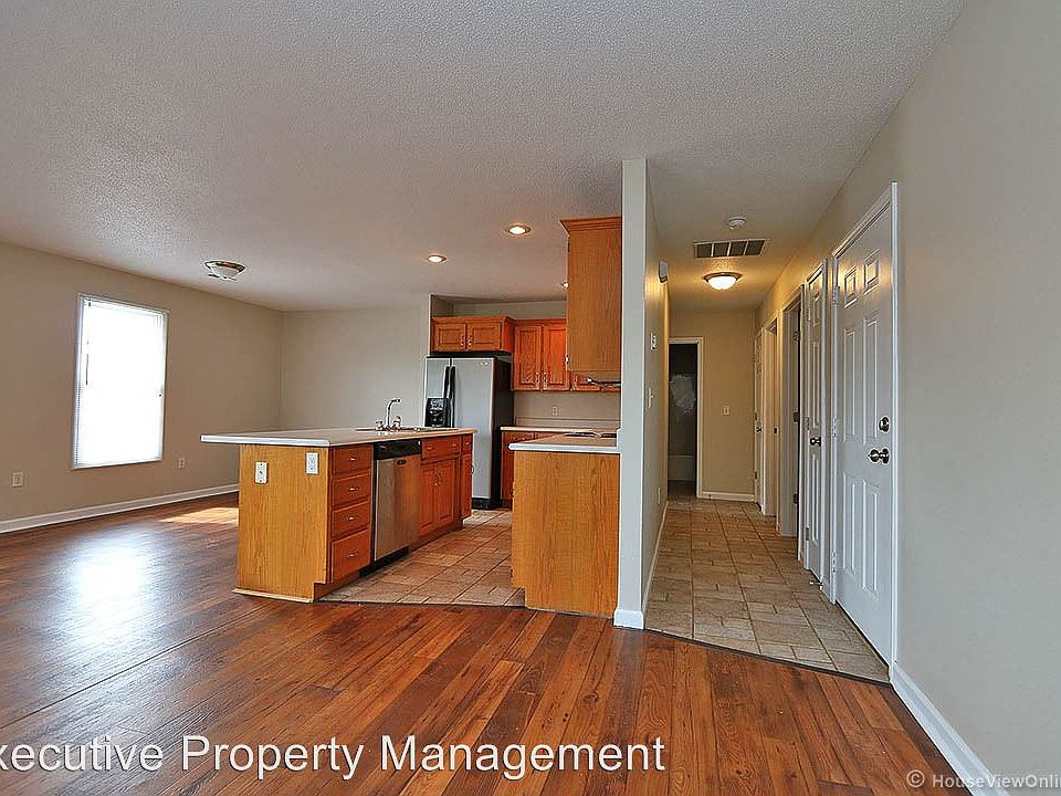 1st image of 139 Green Meadows Dr