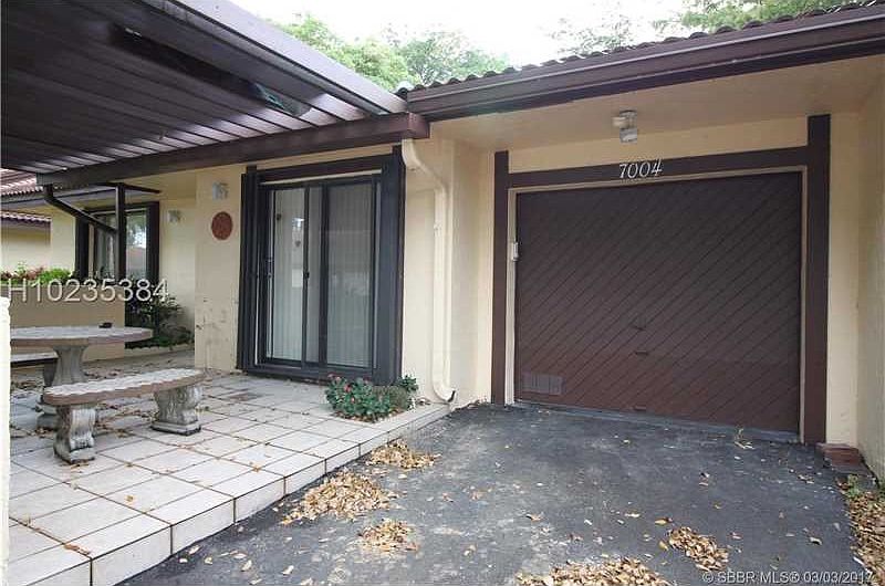 1st image of 7004 Nandina Ln