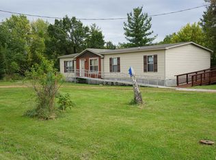 3304 Green Acres Ln, Salem, IL 62881