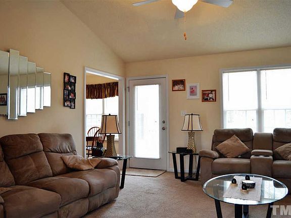 4th image of 465 Kinsman Ct