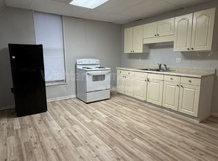 429 N 8th St #E, Quincy, IL 62301