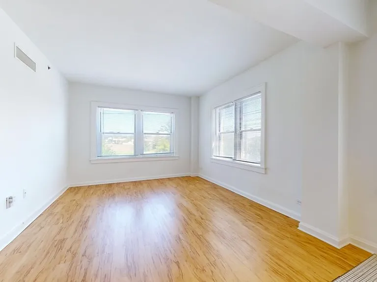 Dining/Living room