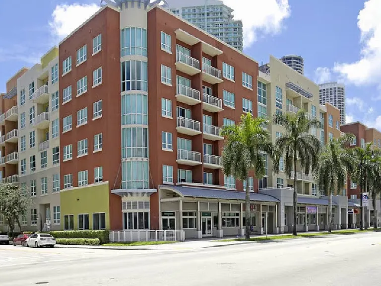 2001 Biscayne Blvd #4C — Photo 9