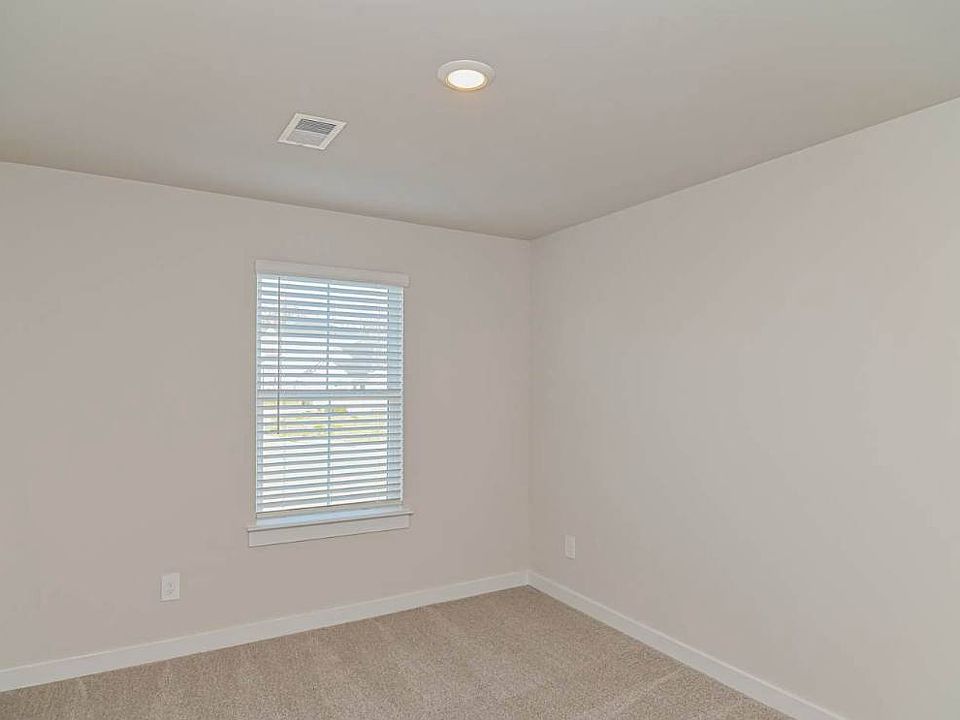 1st image of 10911 Bluffton Cir
