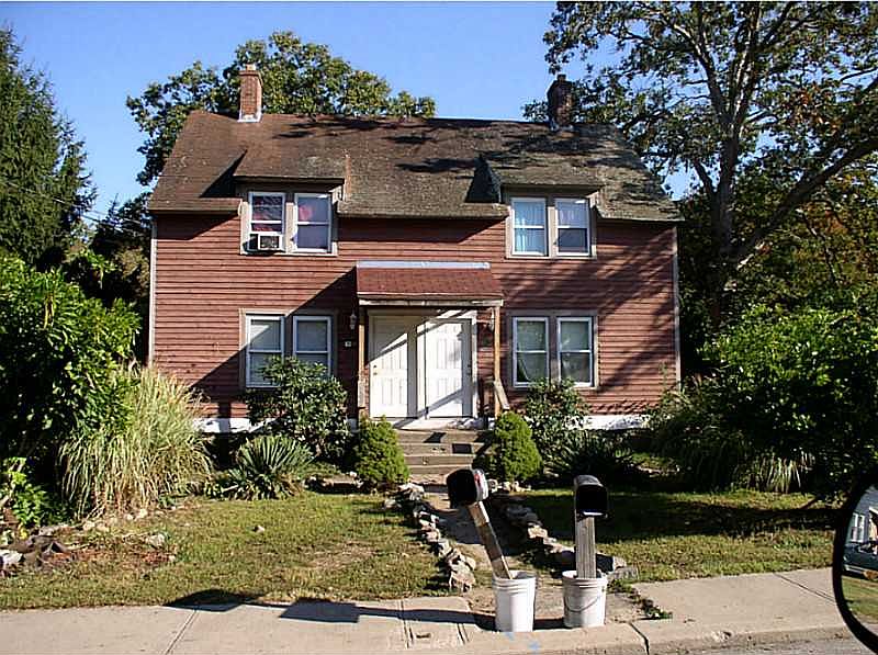 1st image of 90 Bowling Ln