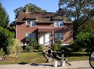 90 Bowling Ln, Bradford, RI 02808