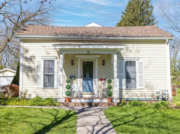 80 South St, Le Roy, NY 14482