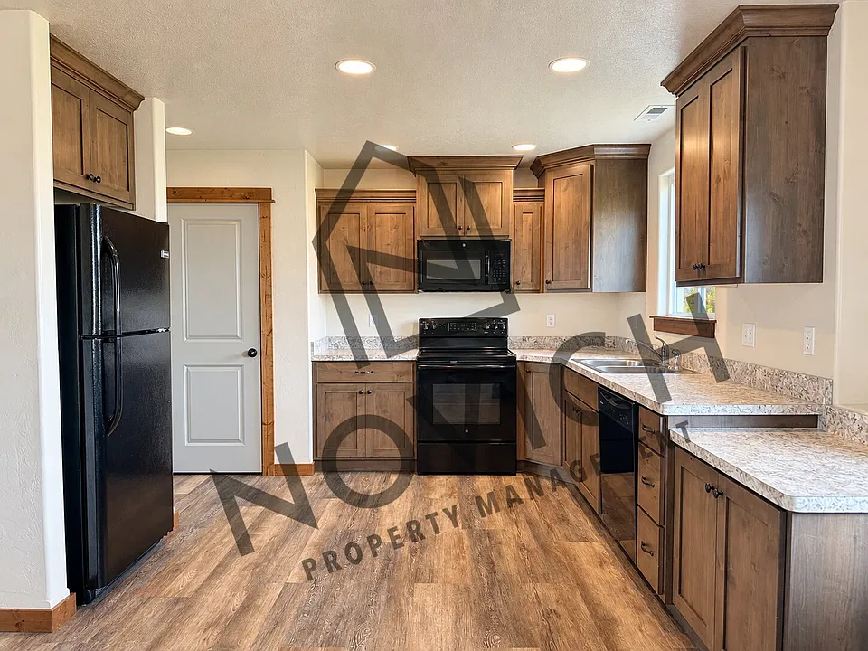 86 Tuke Ln