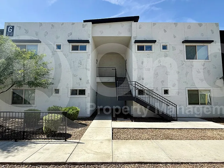 9160 N 67th Ave #226 — Photo 15