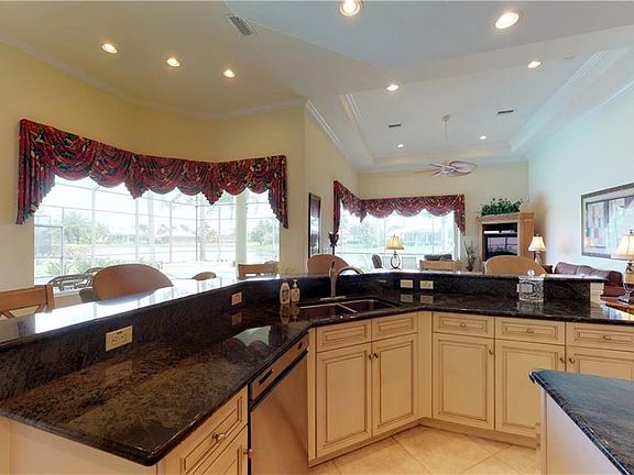 5th image of 8069 Tiger Lily Dr