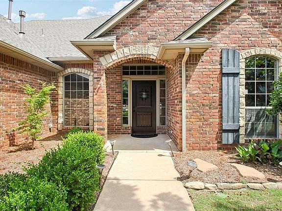 4th image of 1833 Redland Dr