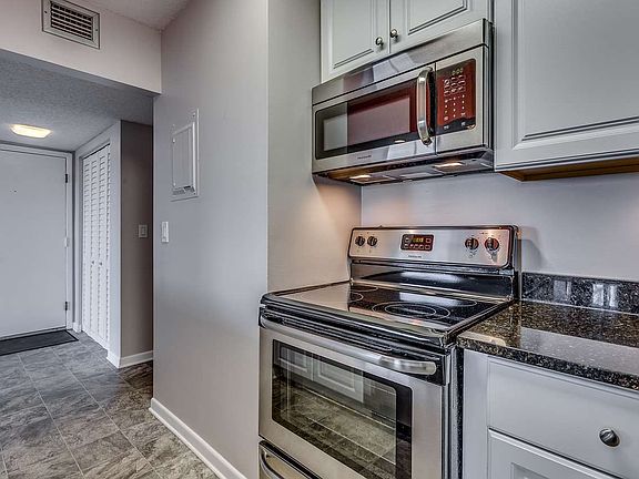 5th image of 11 Cartagena Ct