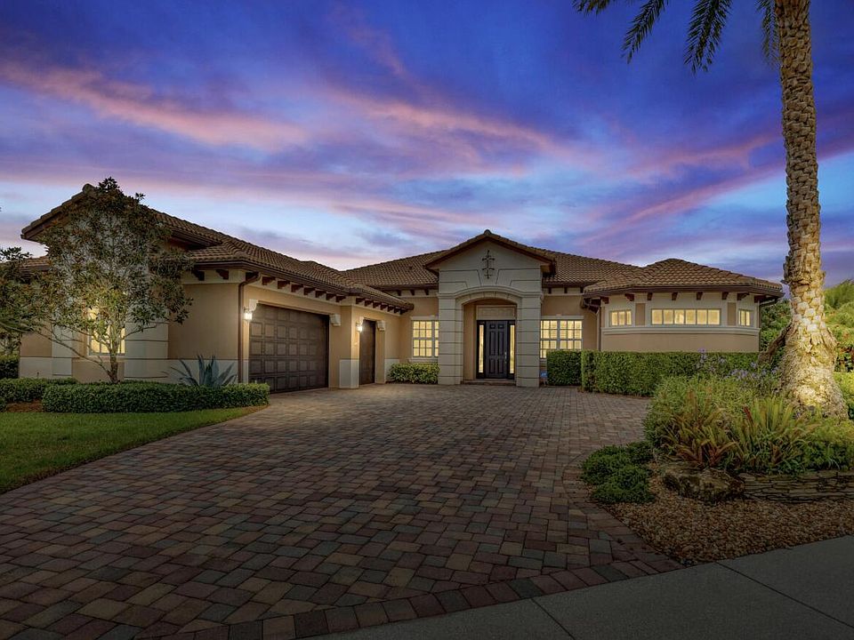 2nd image of 104 Manor Circle
