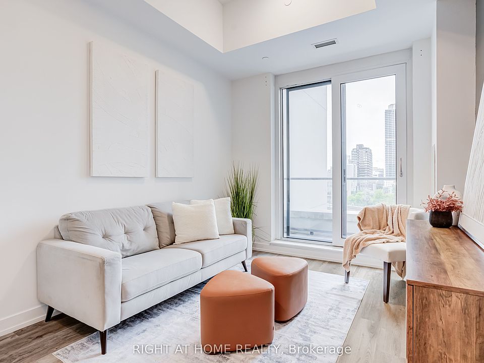 1st image of 15 Wellington St S #301