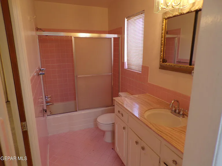 4820 Louisiana St — Photo 11