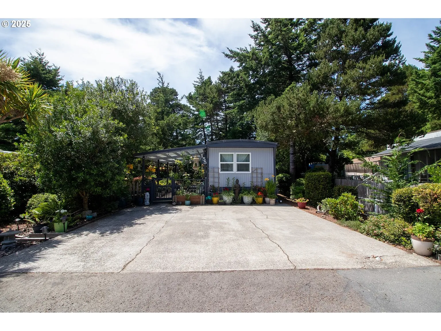 1600 Rhododendron Dr Space 155 photo 1