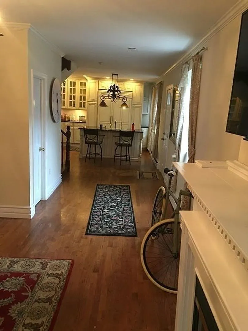 Renovated 5 Bed / 3.5 Bath in South End 1,836 Sq Ft W/D in Unit 9/1 — Photo 4