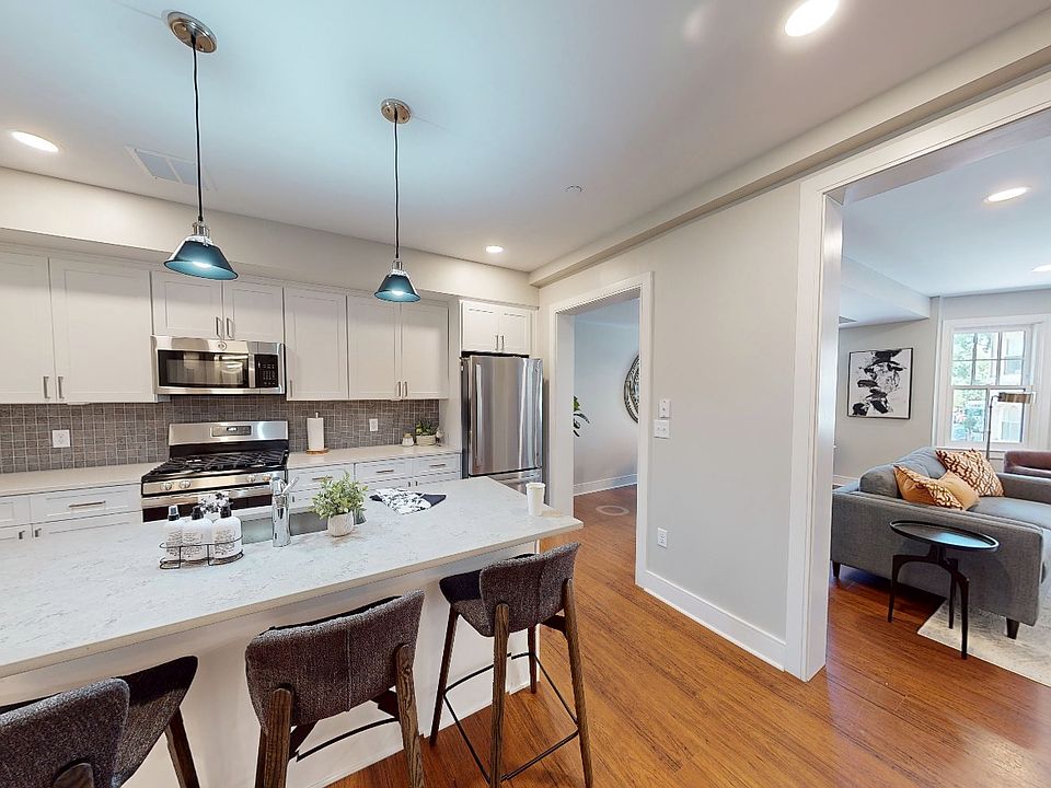 2nd image of 386-388 Harvard St #1