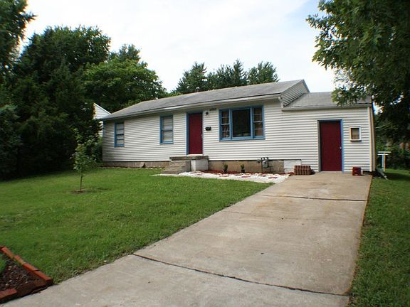 3rd image of 10702 Bennington Ave