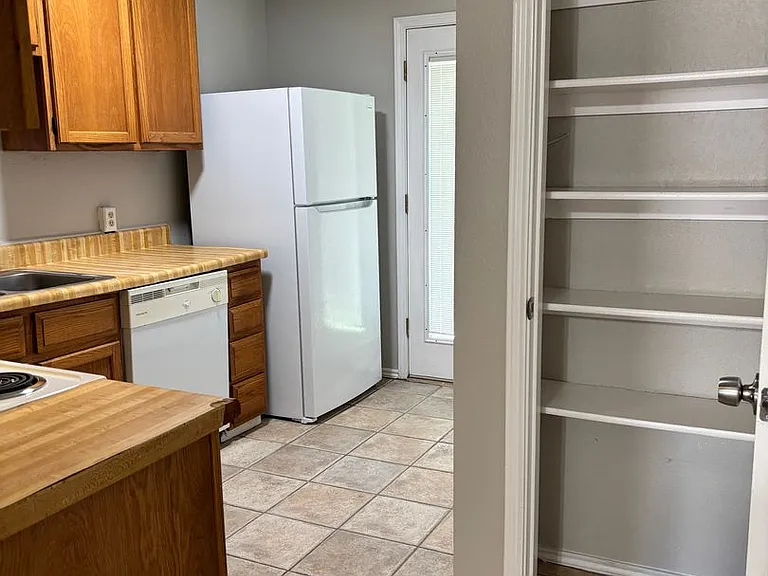 104 Glade Shadow Dr — Photo 9