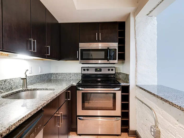 The Cameron Lofts — Photo 24