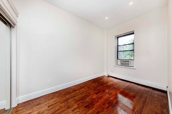 Rented by Douglas Elliman | media 15