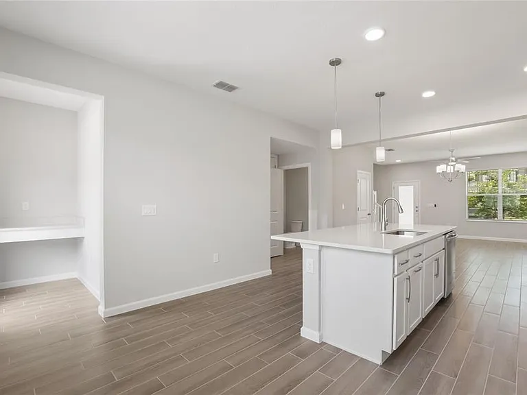 1394 Mount Royal Dr — Photo 6