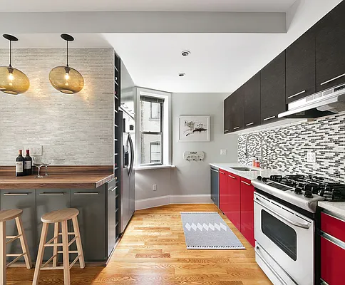 Sold by Compass | media 4