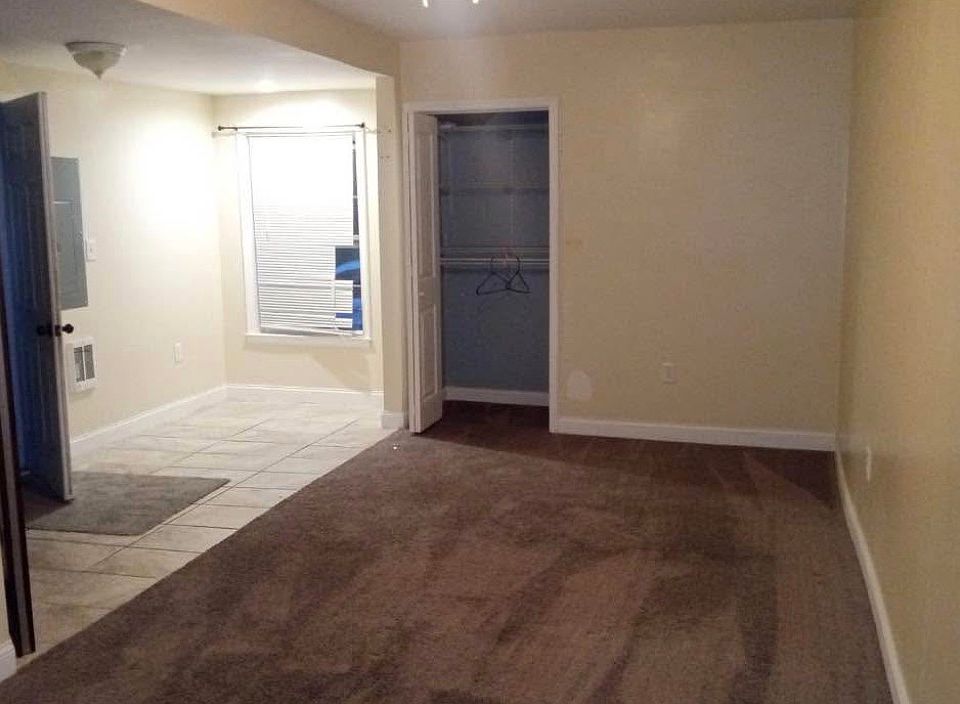 2nd image of 9539 9539/9541 S Congress St #9539B