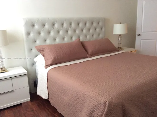 100 Lincoln Rd #1214, Miami Beach, FL 33139