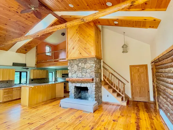 89 Old Stagecoach Road, Granby, CT 06035