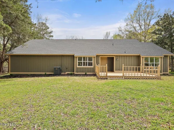 101 Country Club Rd, Florence, MS 39073
