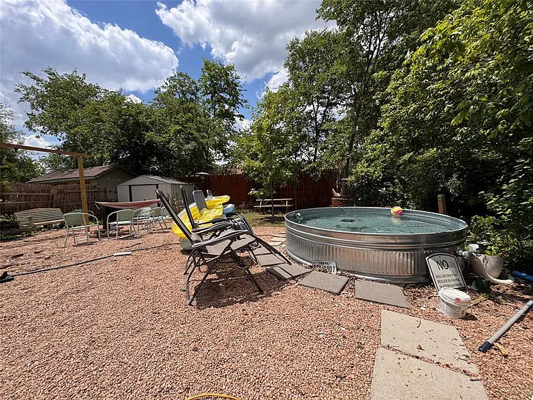 2321 Lakehurst Dr — Photo 19
