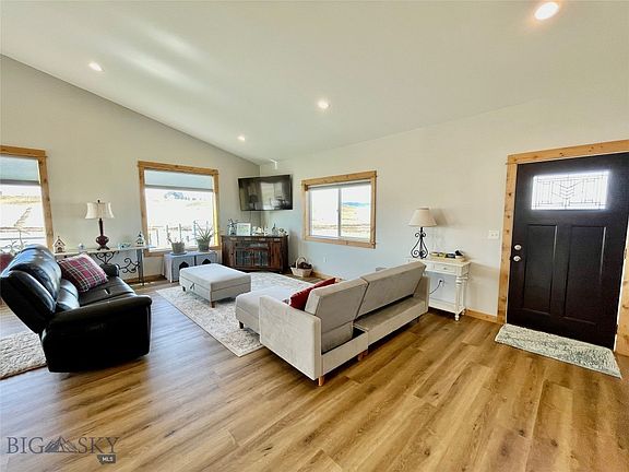 3rd image of 50 Tanager Ln