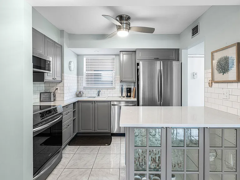 721 Lori Dr #208 — Photo 9